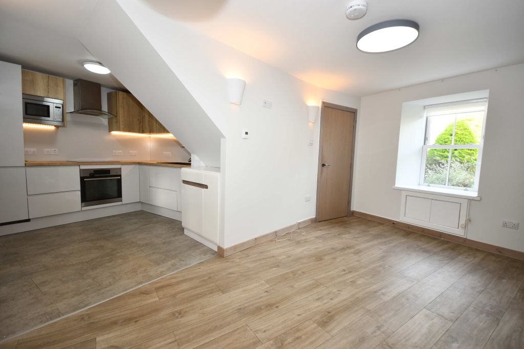 Property photo 2 of 10 Photo