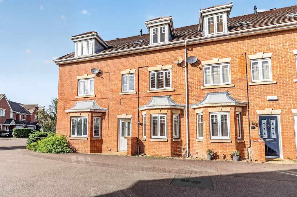 Property photo 1 of 31