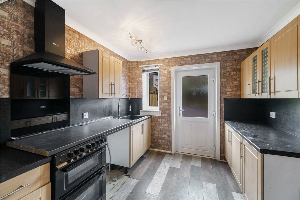Property photo 3 of 18 Picture No. 09