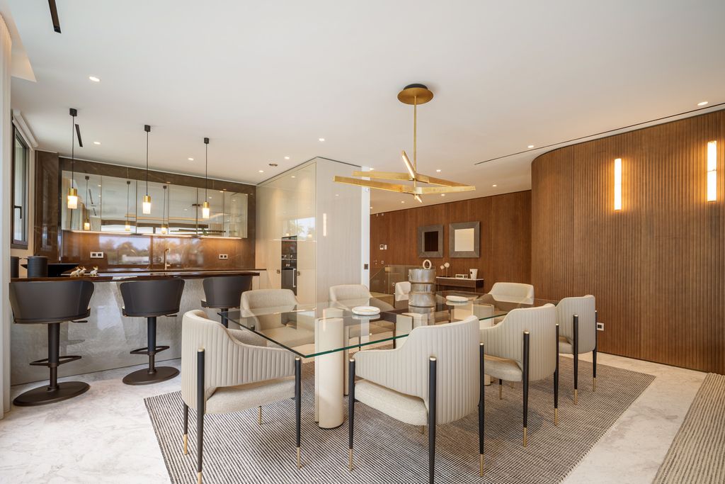 Property photo 3 of 22 Image