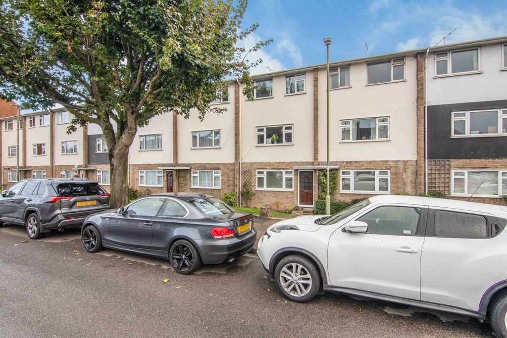 Property photo 2 of 8 Exterior