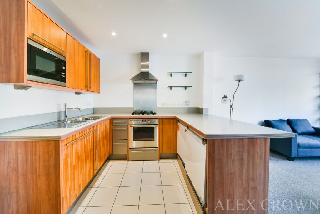 Property photo 2 of 12