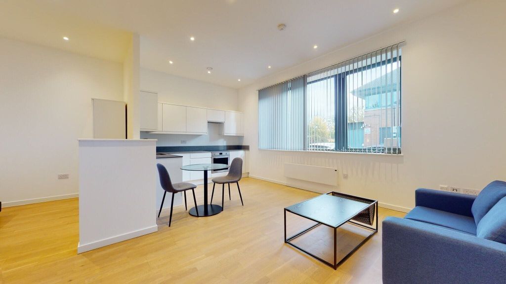 Property photo 1 of 11 Living Room