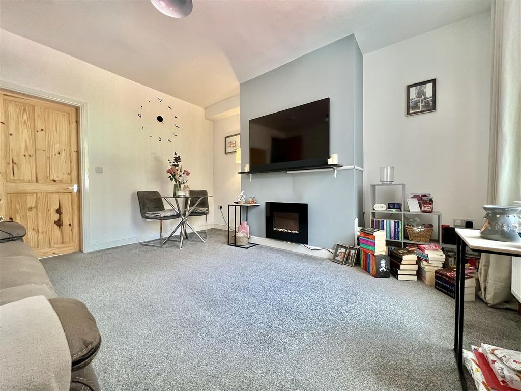 Property photo 2 of 12 Image00012.Jpeg