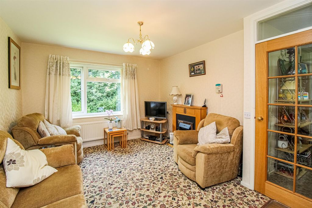 Property photo 2 of 7 Lounge