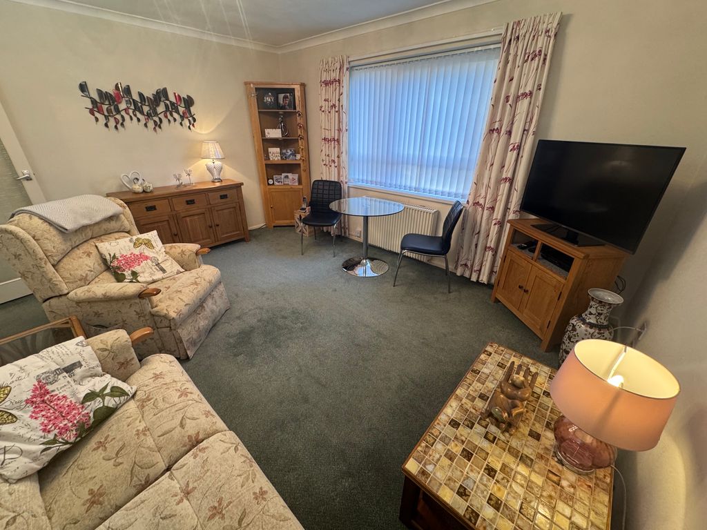 Property photo 2 of 11