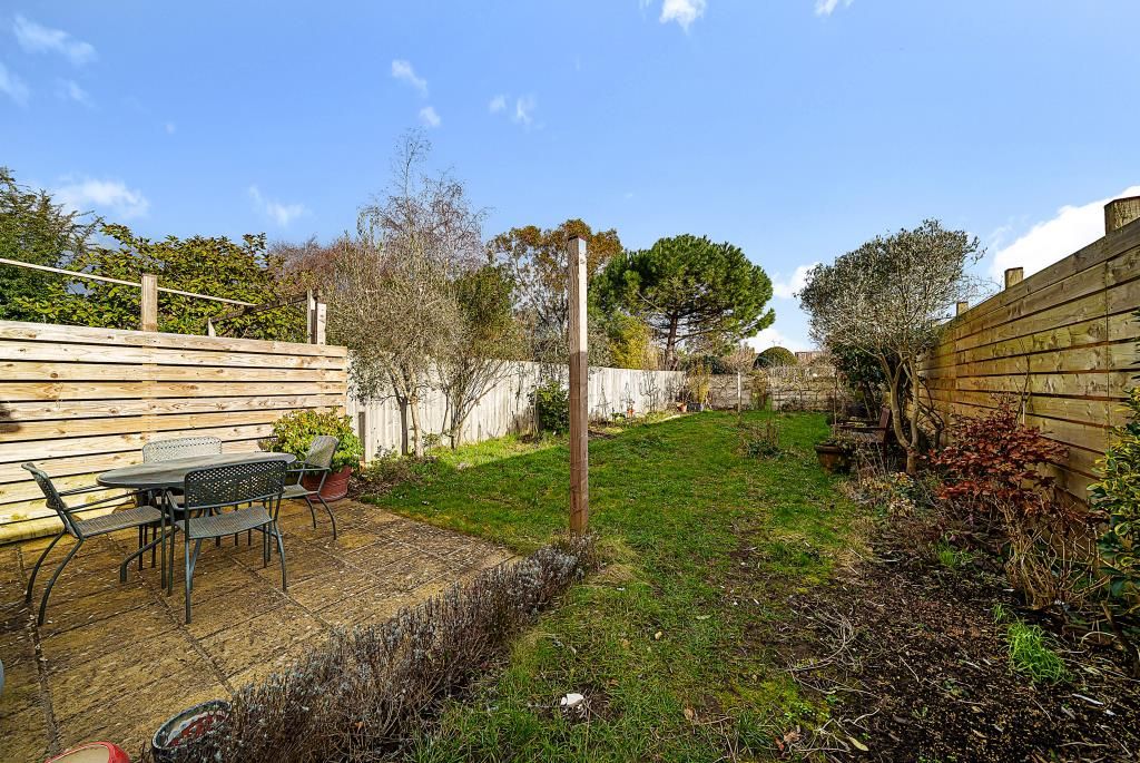 Property photo 3 of 10 Garden