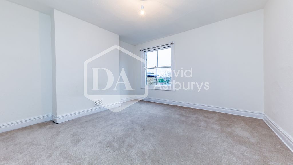 Property photo 3 of 10 356A5973