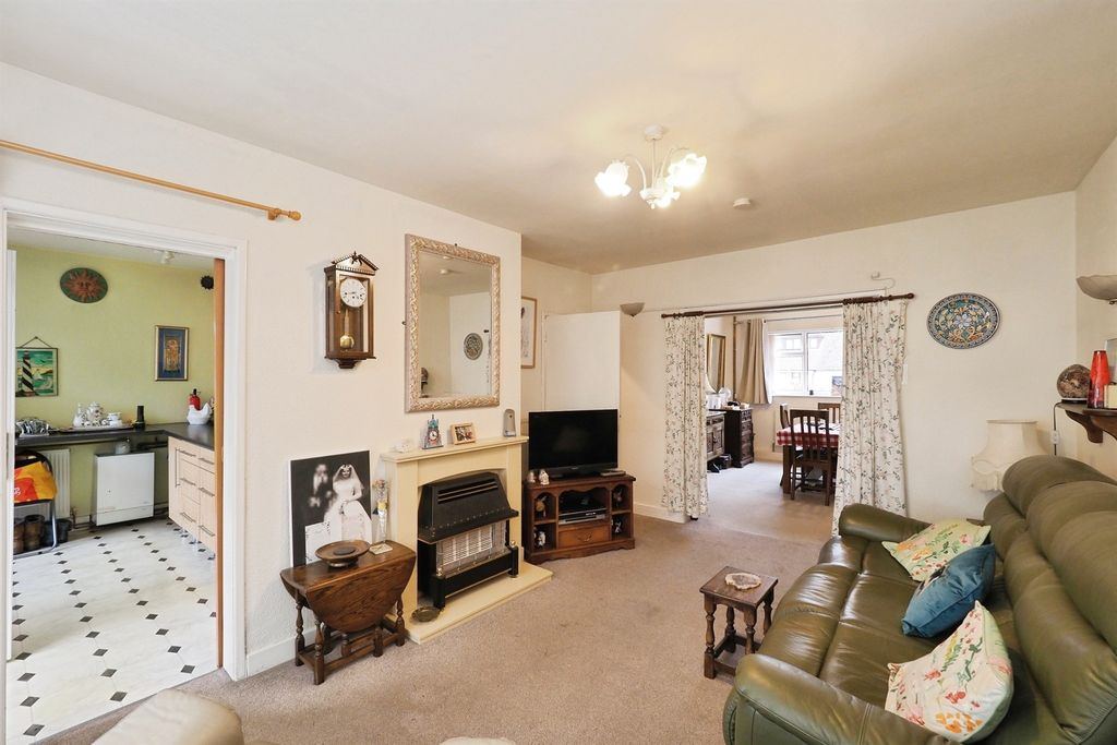 Property photo 3 of 15