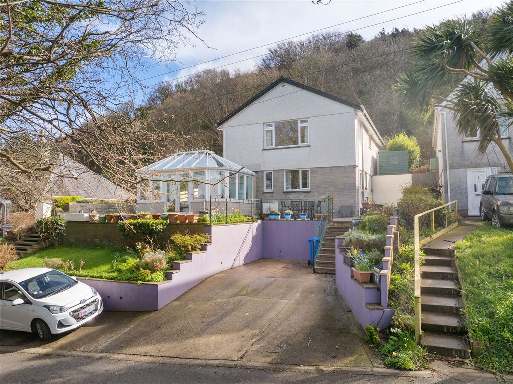 Property photo 1 of 21