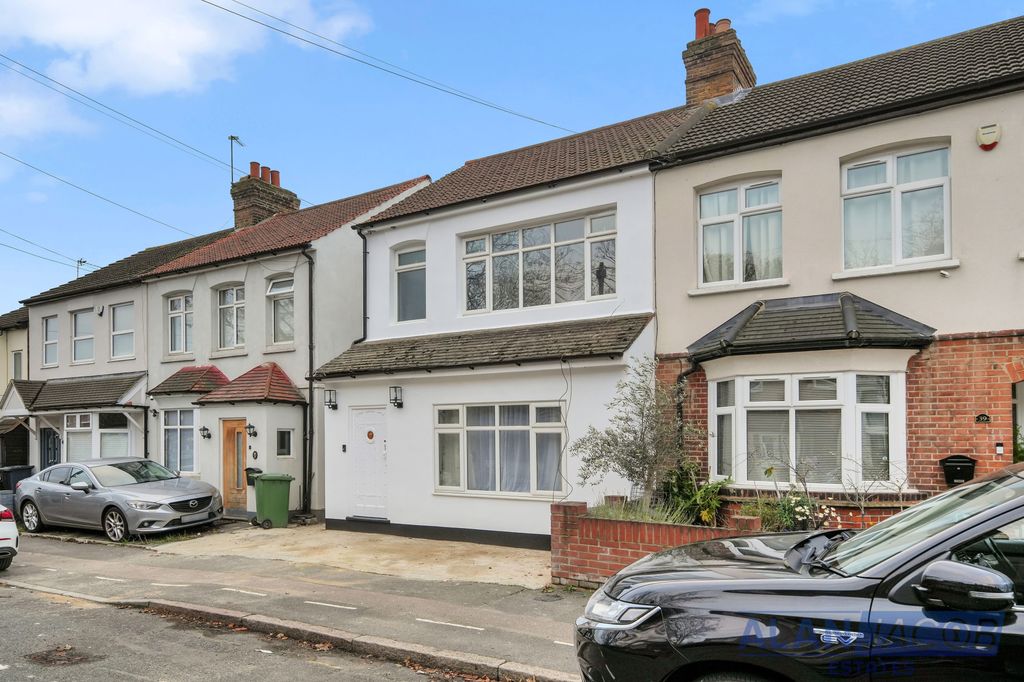 Property photo 2 of 11