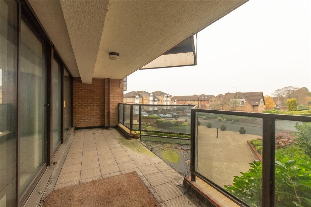 Property photo 2 of 9 Balcony