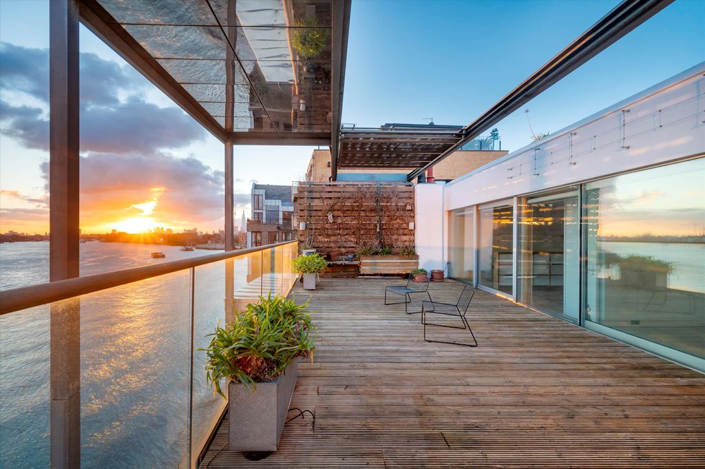 Property photo 2 of 32 Image