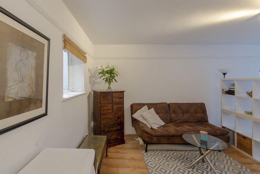 Property photo 3 of 12 CC4.Jpg