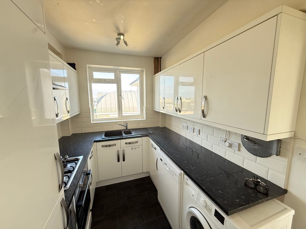 Property photo 2 of 17 Img_8161