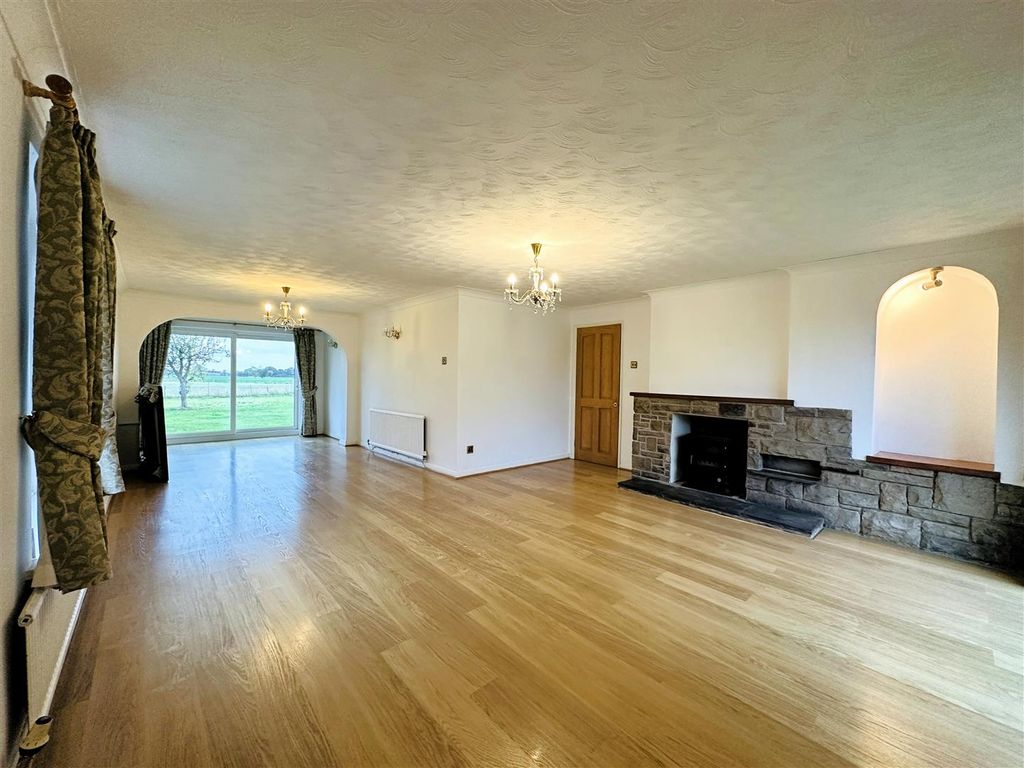 Property photo 3 of 26