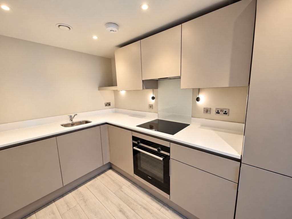 Property photo 3 of 13 Kitchen