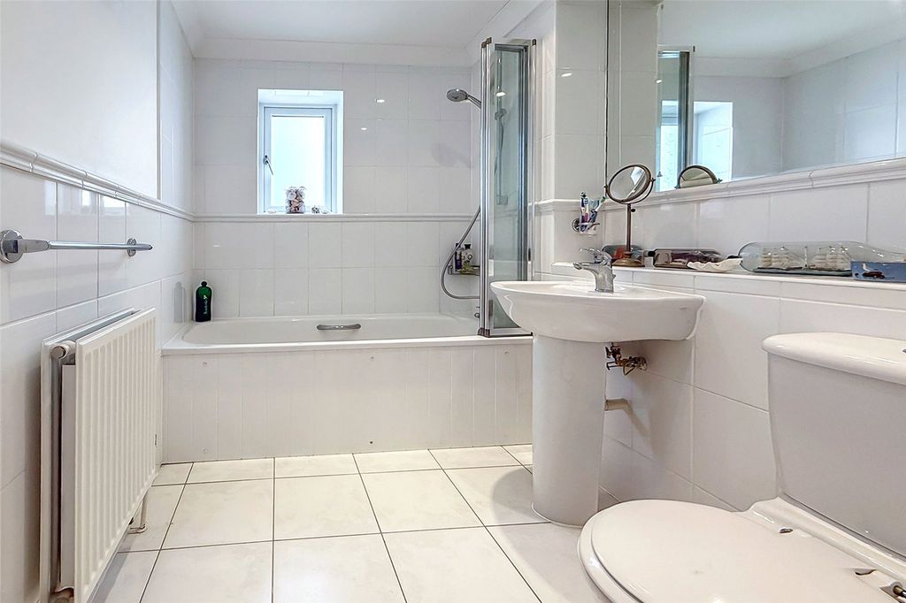 Additional image 11 of 3 bed semi-detached house for salePier Road, Littlehampton, West Sussex BN17