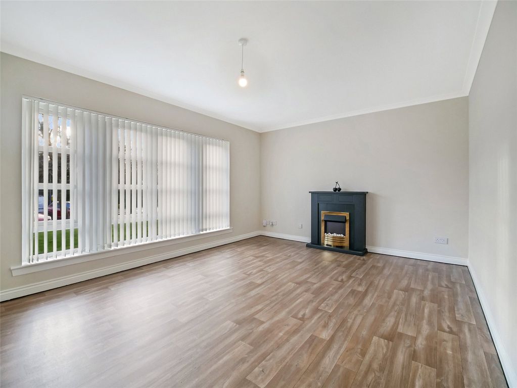 Property photo 2 of 21 Picture No. 09