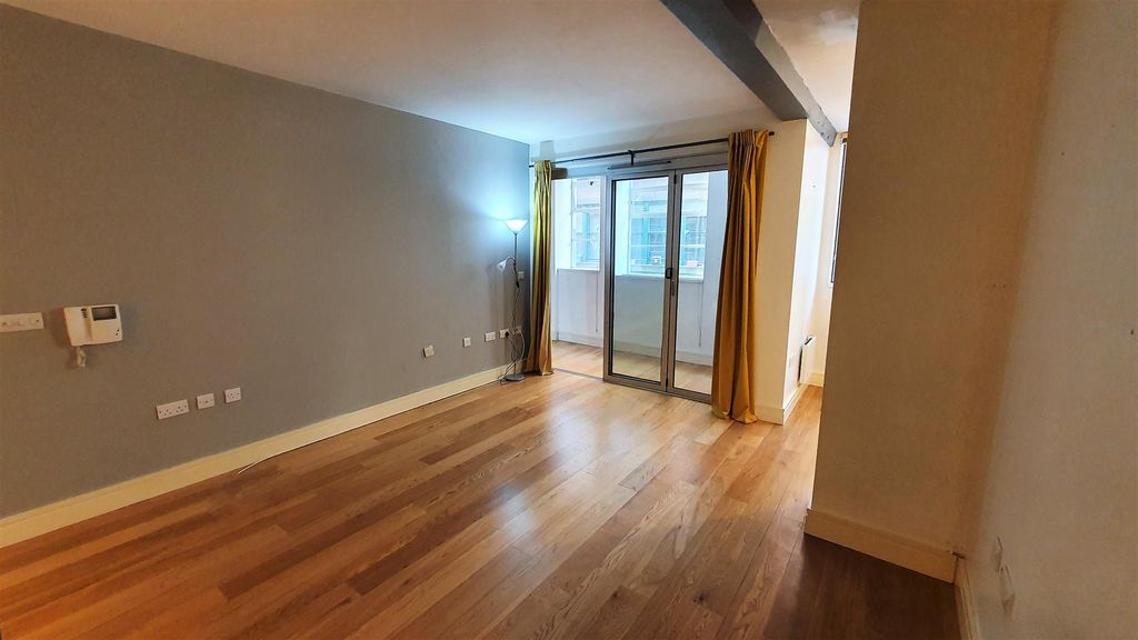 Property photo 3 of 37