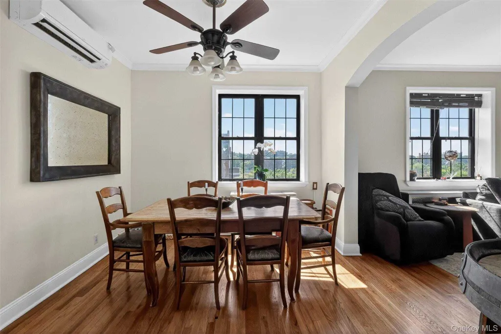 Property photo 2 of 12 <Alttext/>