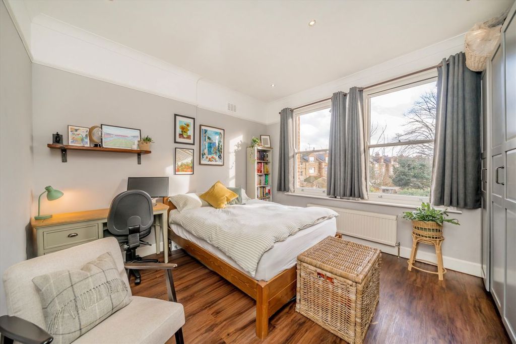 Property photo 2 of 7