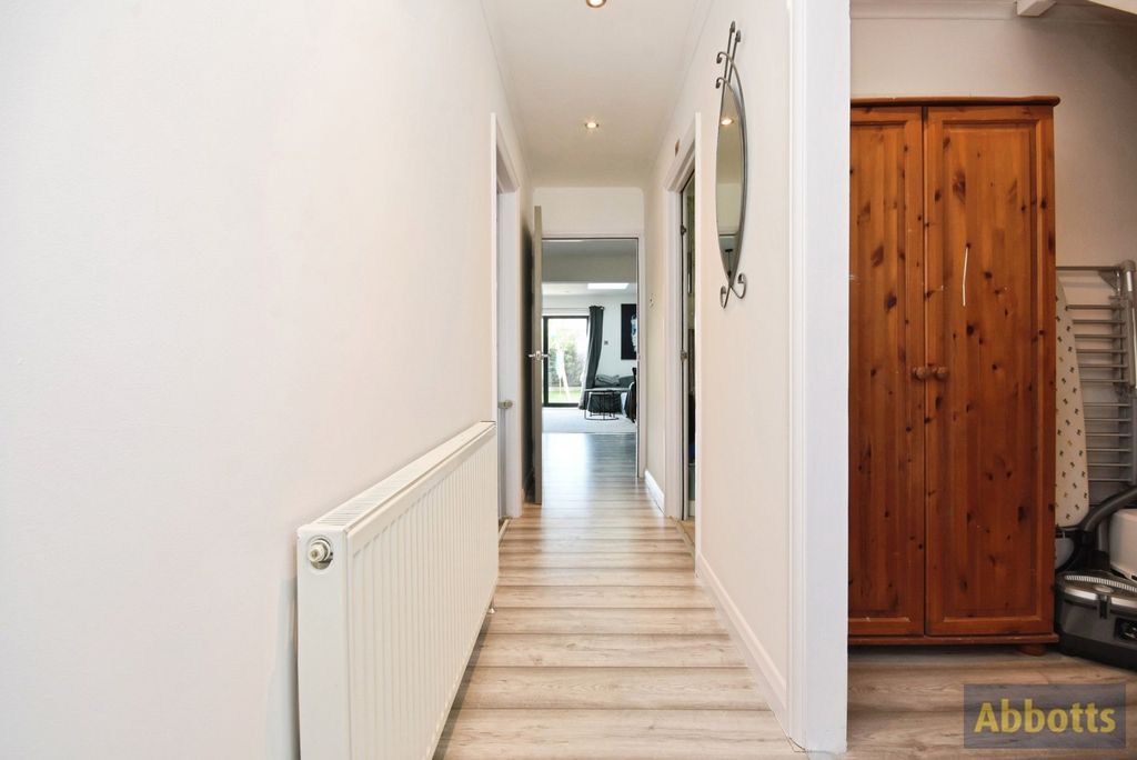 Property photo 3 of 19 Pbox-Img.Jpg