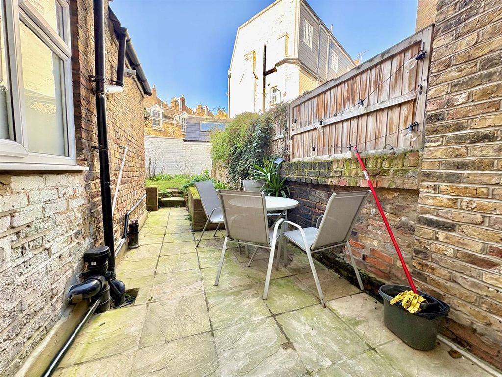 Property photo 3 of 6 5.Jpg