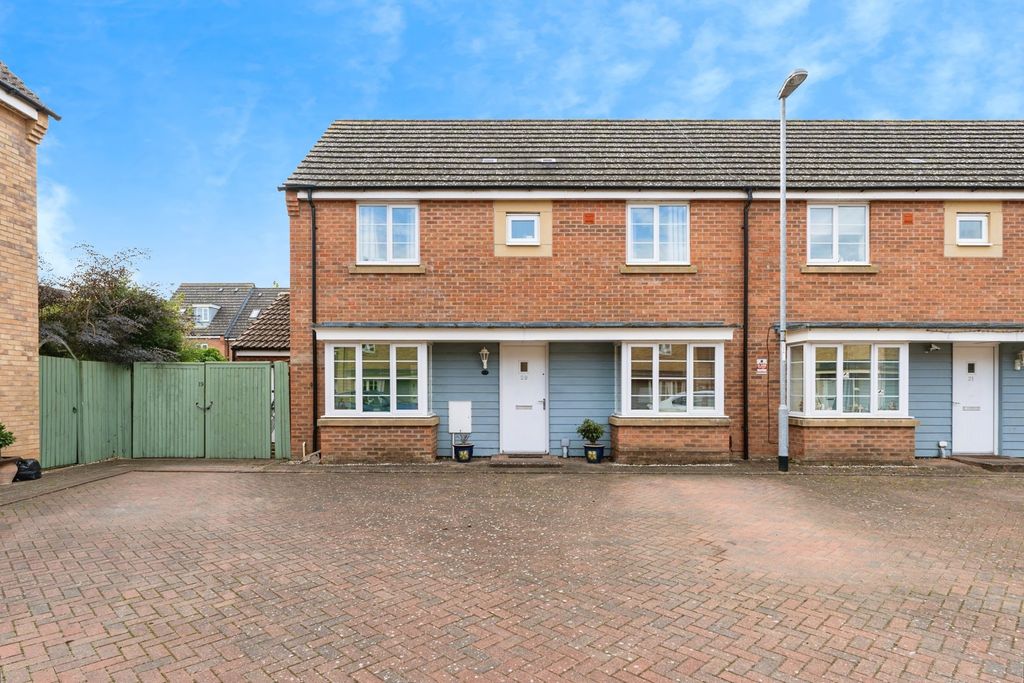 Property photo 2 of 20 Photo