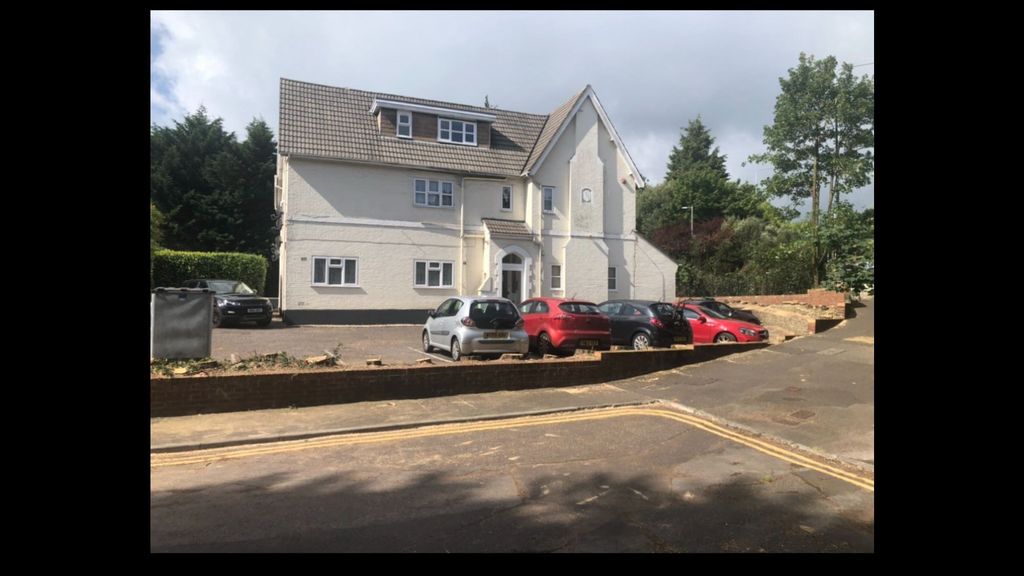 Property photo 1 of 5