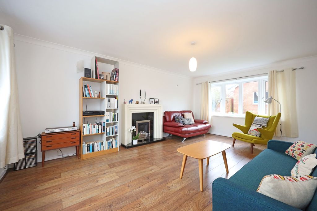 Property photo 2 of 22