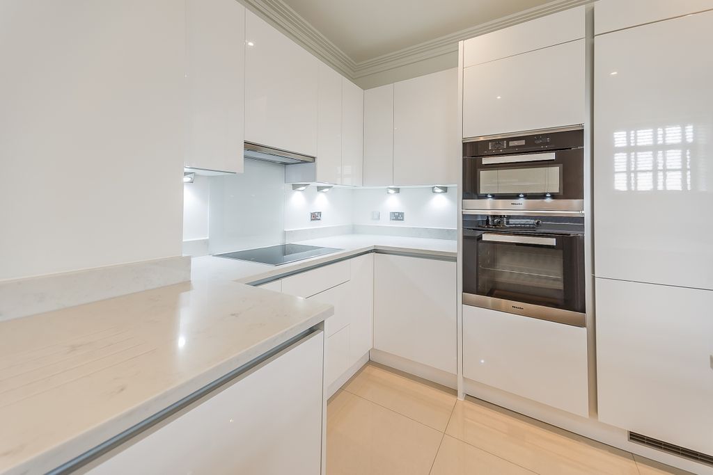 Property photo 3 of 15 Kitchen
