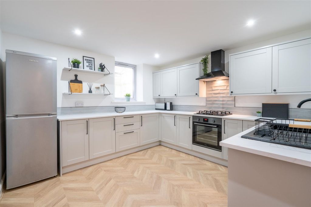 Property photo 2 of 15 _Ajh2214-Hdr.Jpg