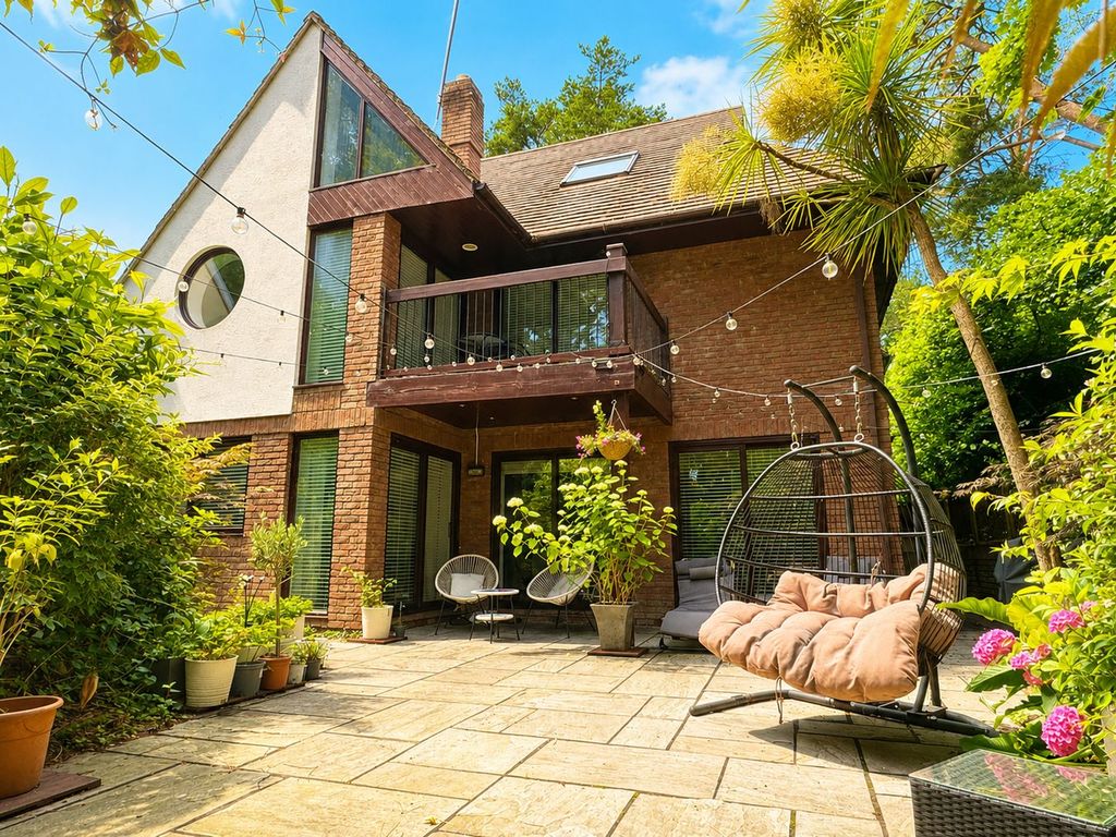 Property photo 2 of 24