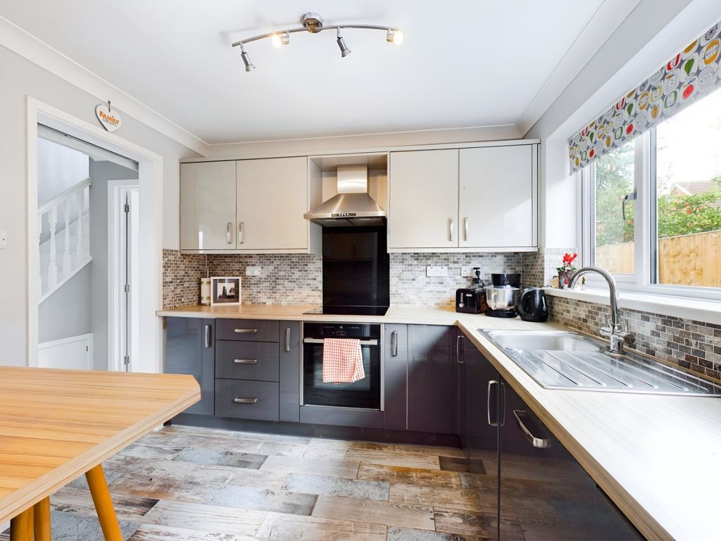 Property photo 2 of 28 4197615