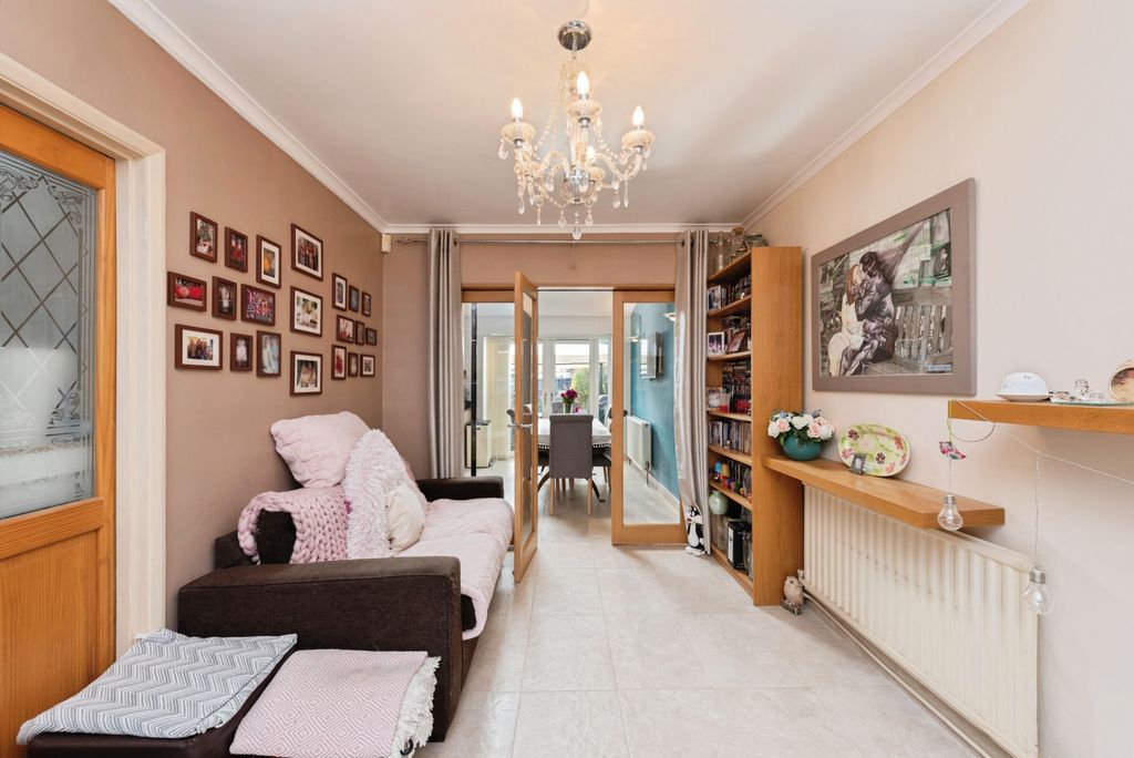 Property photo 3 of 21 Adecroft19Of42