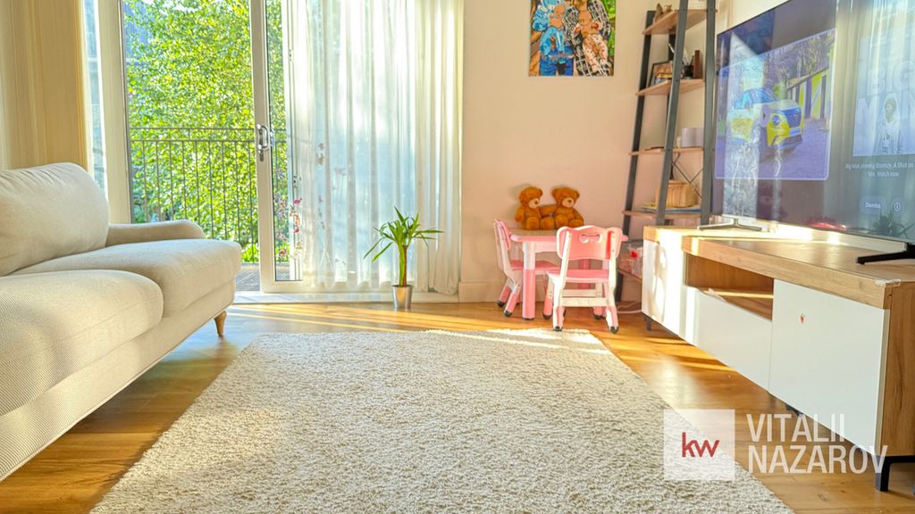 Property photo 2 of 31