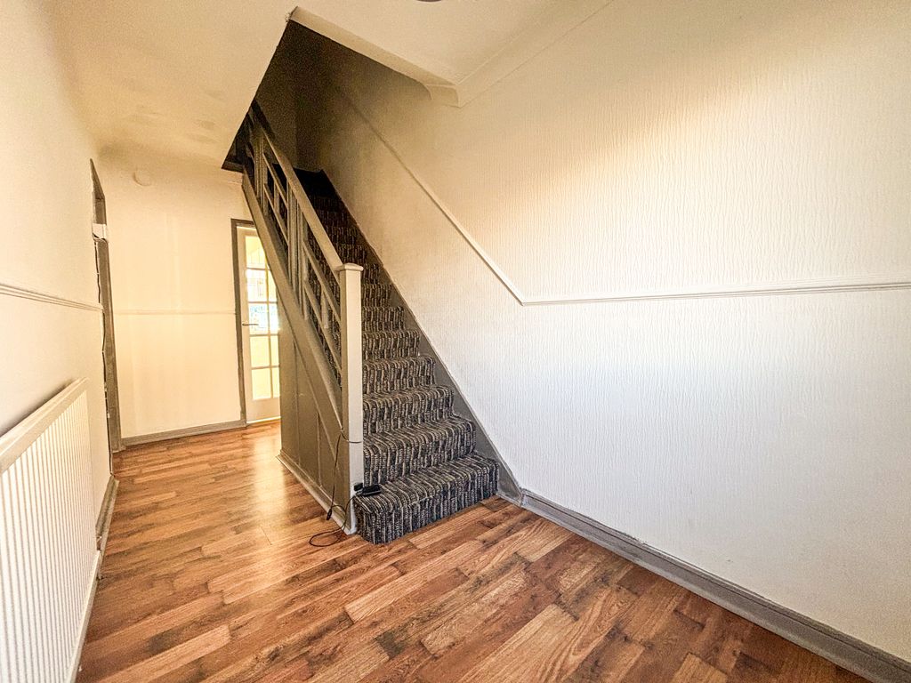 Property photo 3 of 29