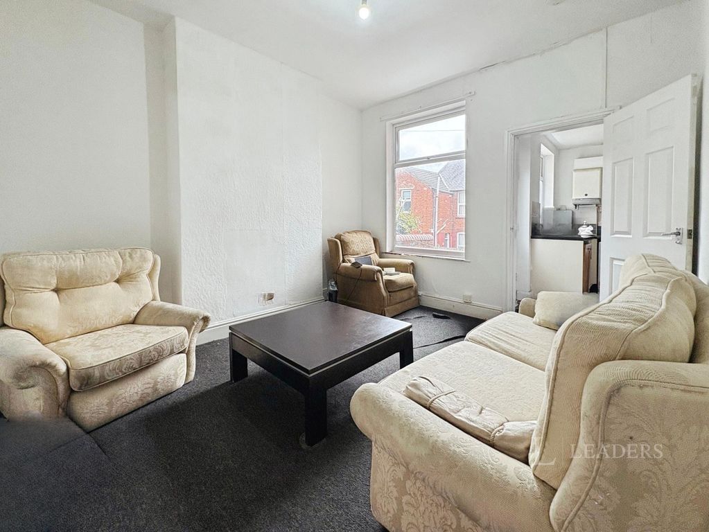 Property photo 3 of 10 Pbox-Img.Jpg