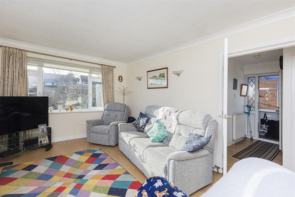 Property photo 3 of 20 Living Room