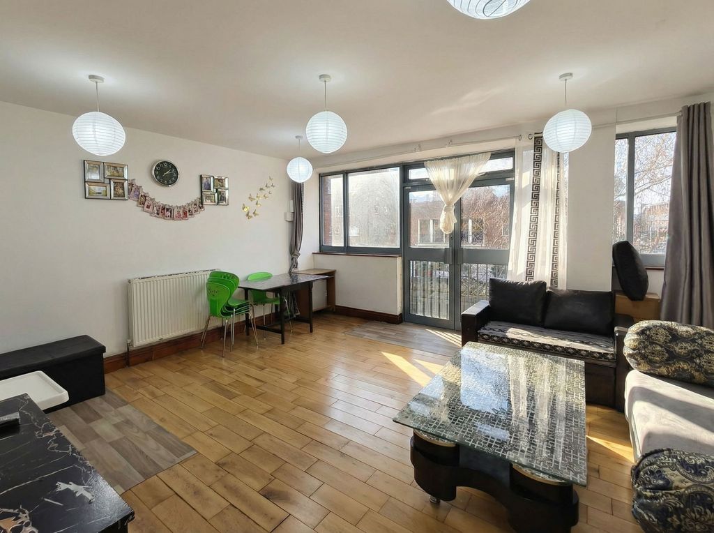 Property photo 2 of 6