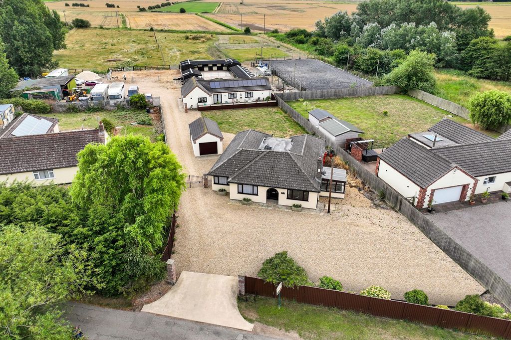 Property photo 1 of 54