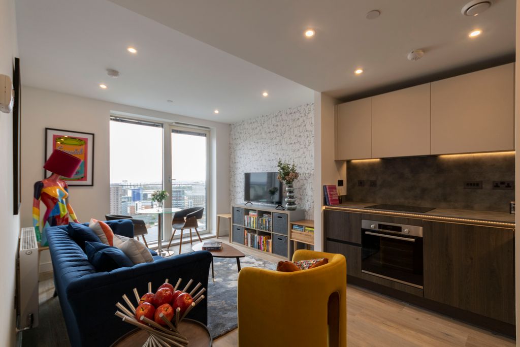 Property photo 1 of 24