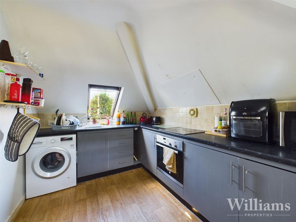 Property photo 2 of 9 Cam02962G0-Pr0173-Still002.Jpg