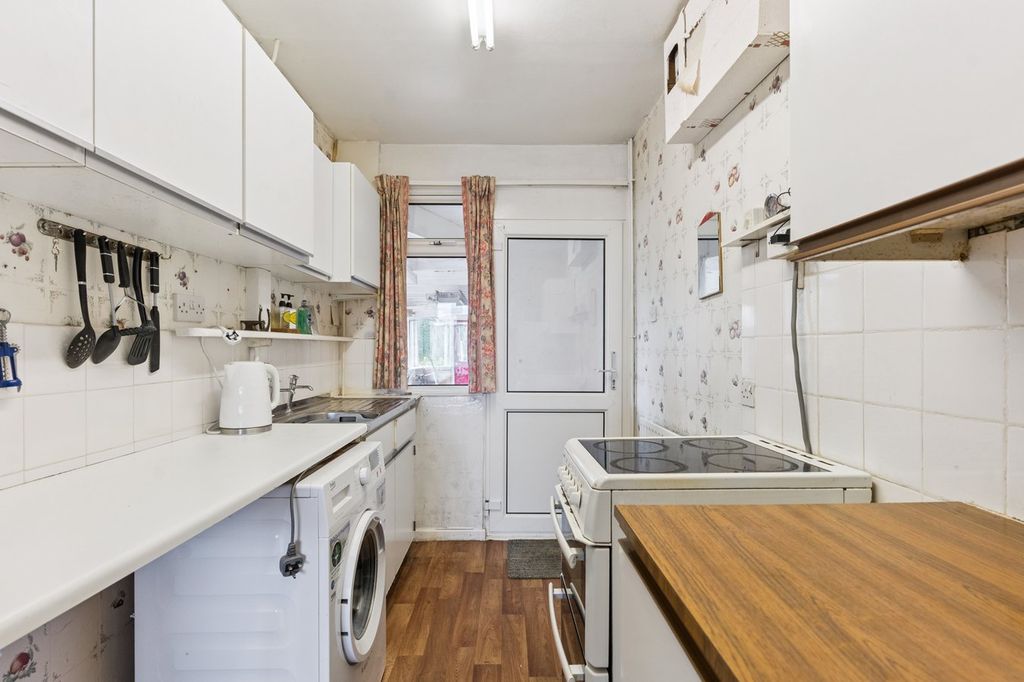Property photo 3 of 14