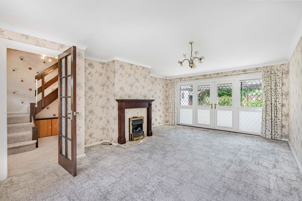 Additional image 4 of 2 bed semi-detached house for saleGloucester Close, Petersfield, Hampshire GU32