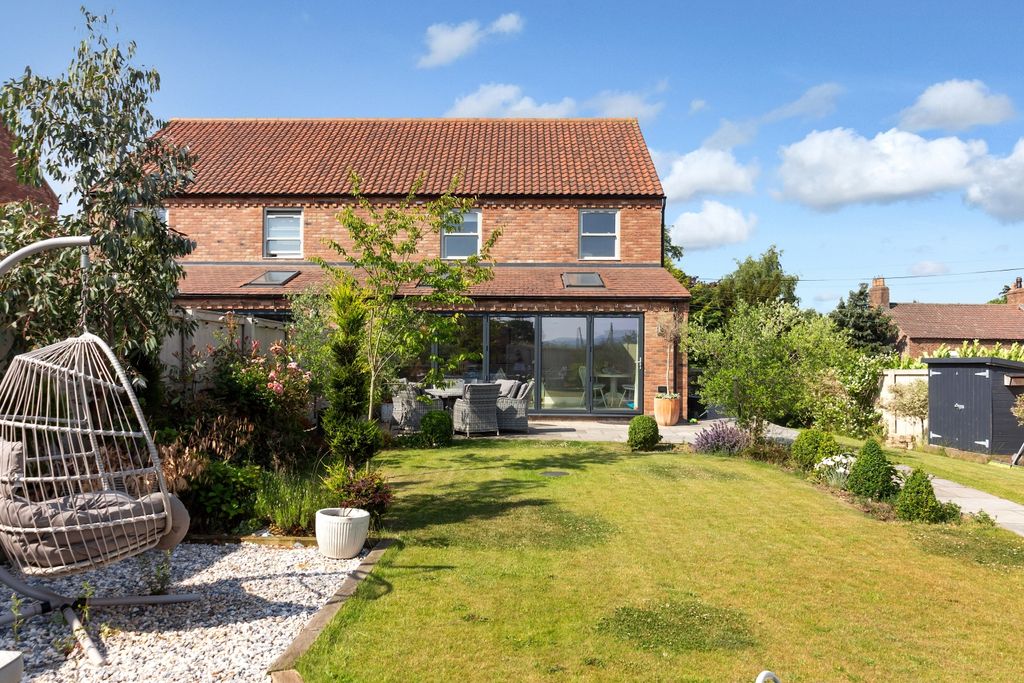 Property photo 1 of 24 Img_1981