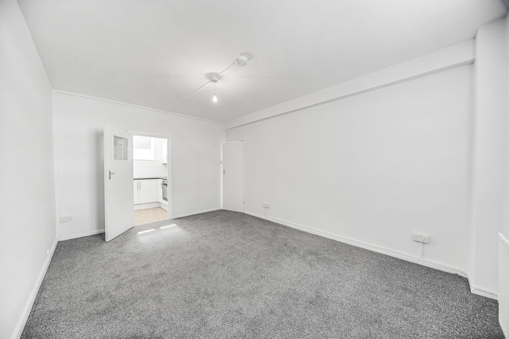 Property photo 2 of 9 Living Room