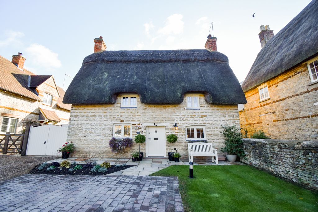 Property photo 1 of 16 External