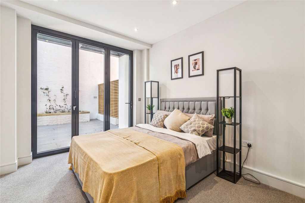 Property photo 3 of 10 Picture No. 12